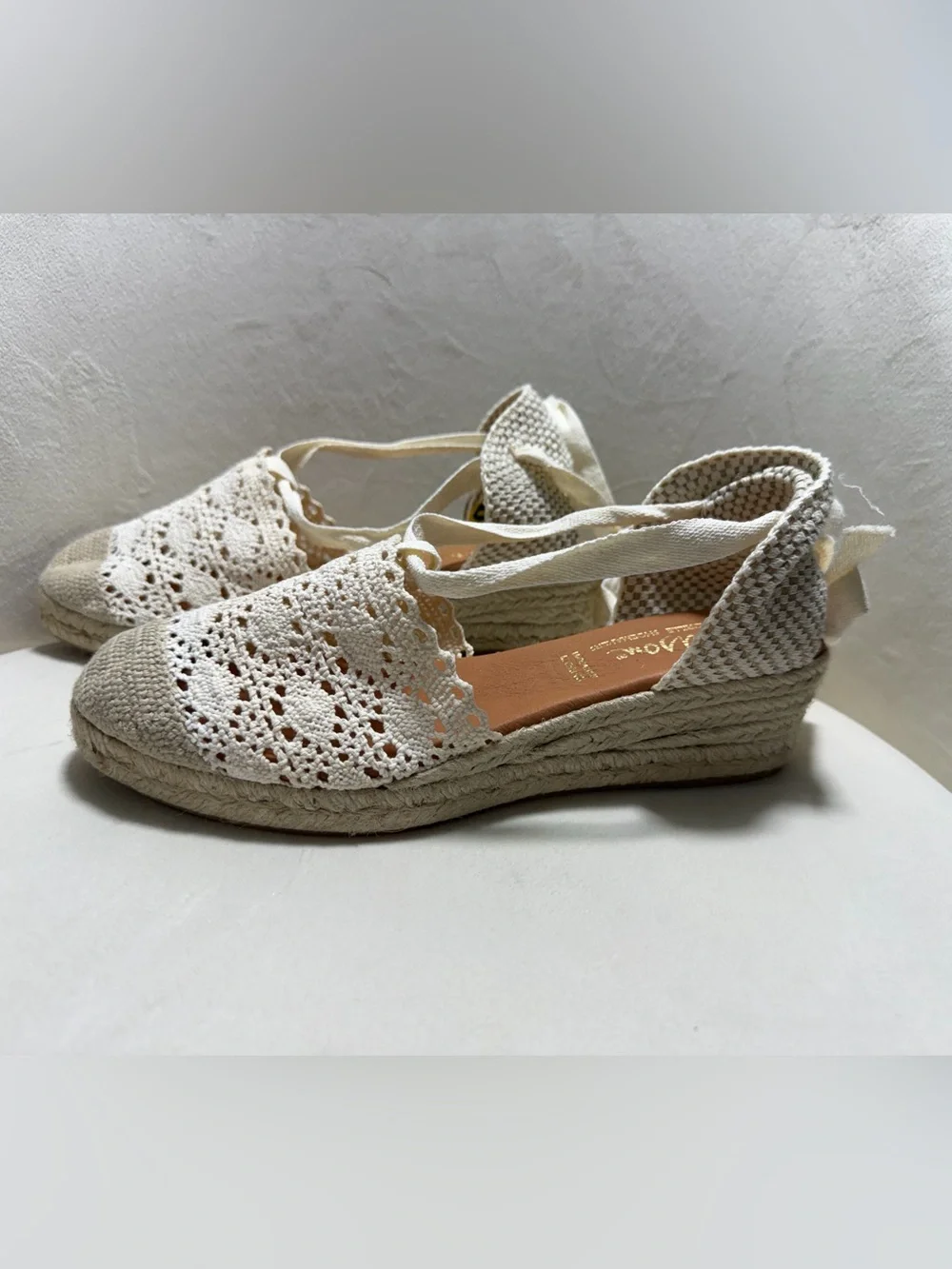 NWT Dalson Espadrille Crochet Lace Wedge Sandals Ankle Tie Ecru Size 9
